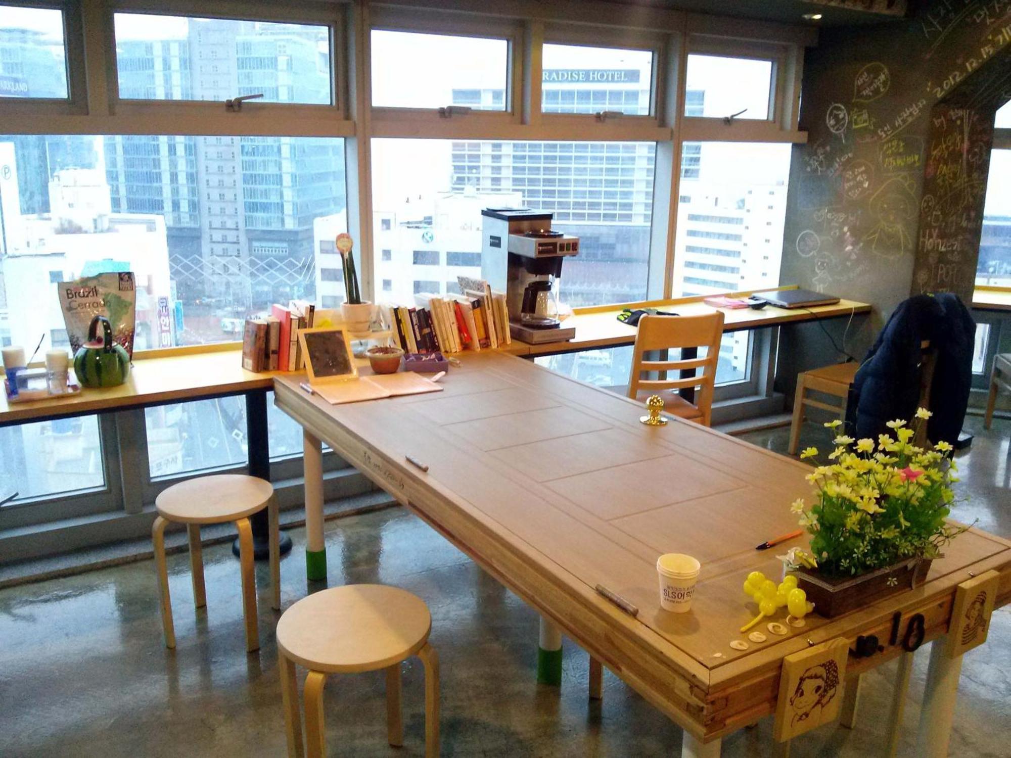 Busan Popcorn Hostel Екстериор снимка