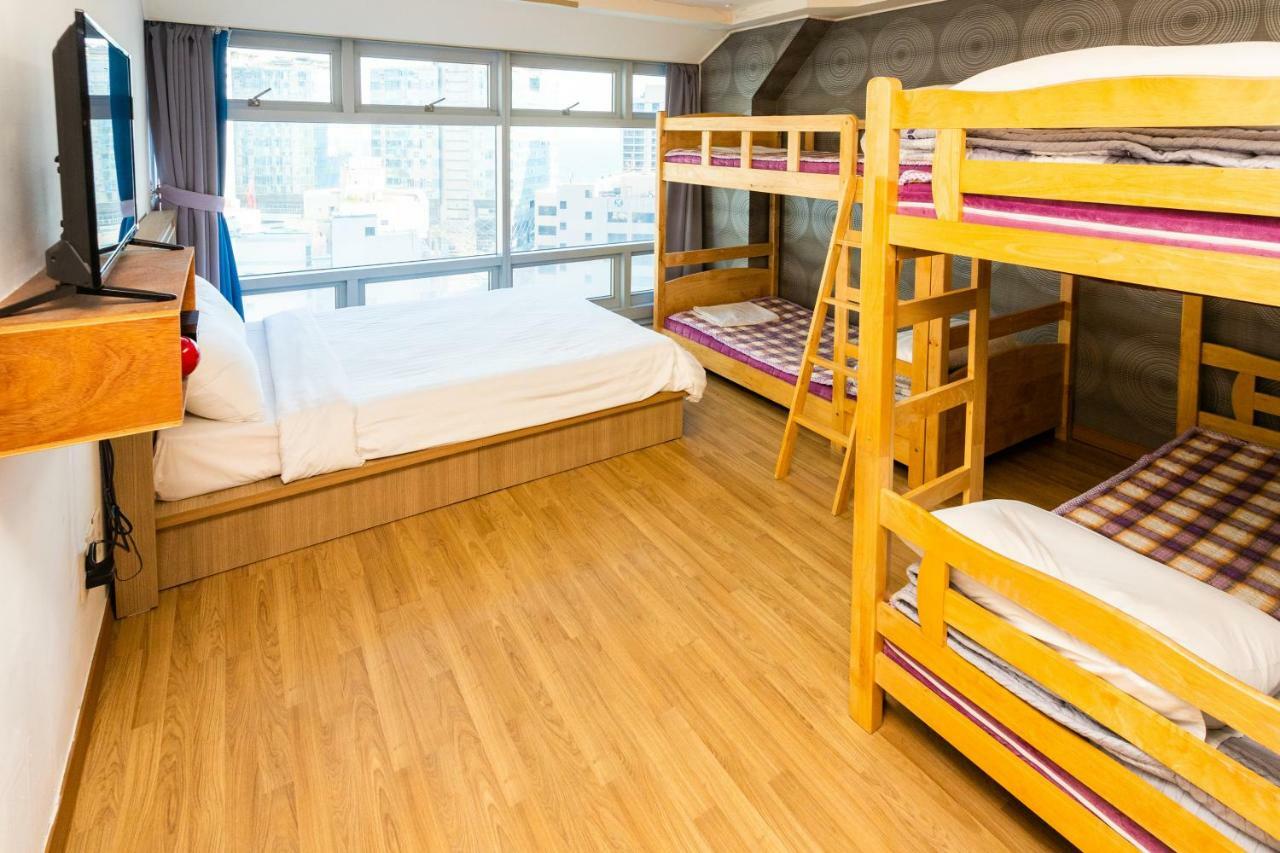 Busan Popcorn Hostel Екстериор снимка