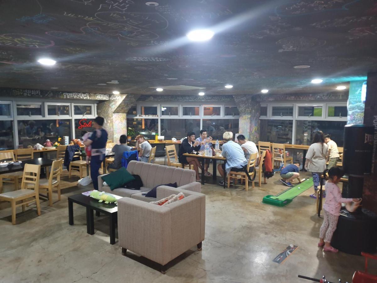 Busan Popcorn Hostel Екстериор снимка