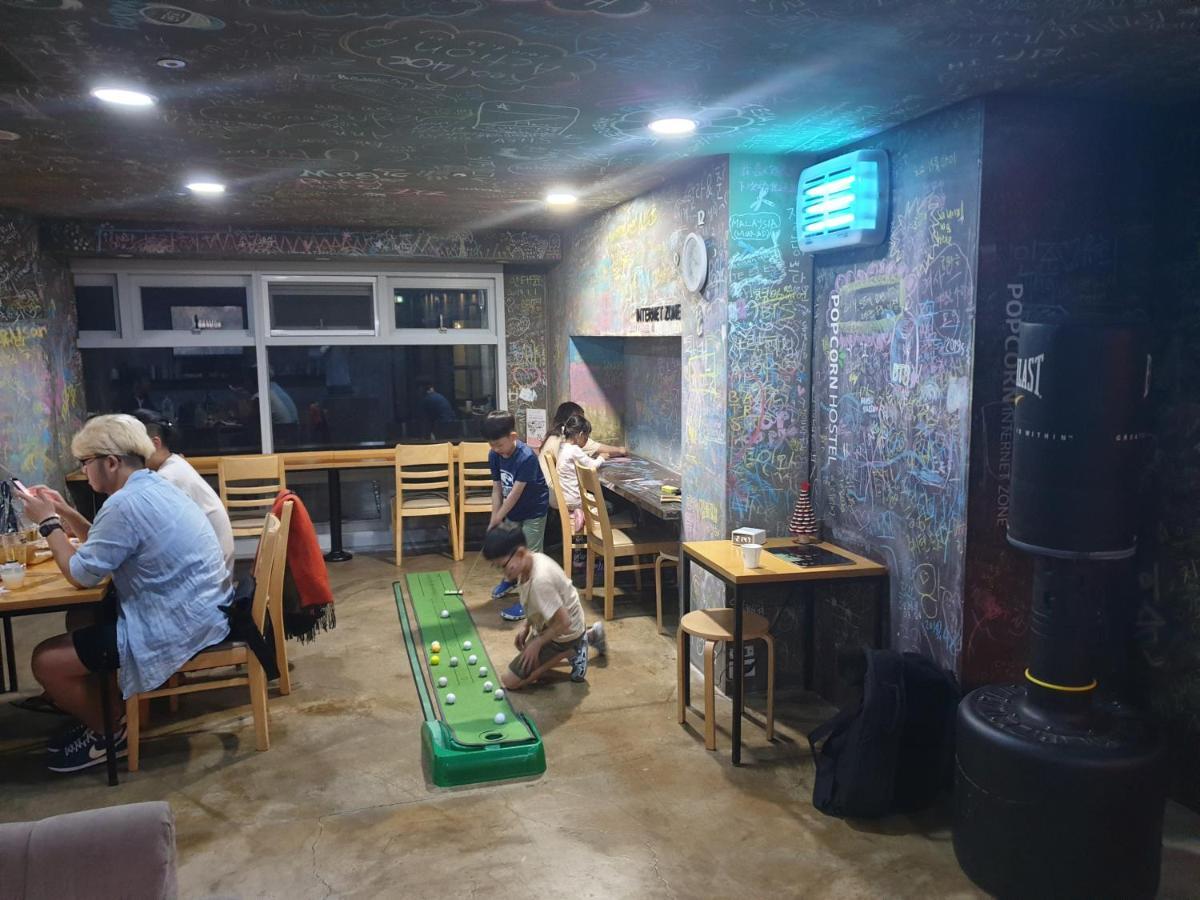 Busan Popcorn Hostel Екстериор снимка