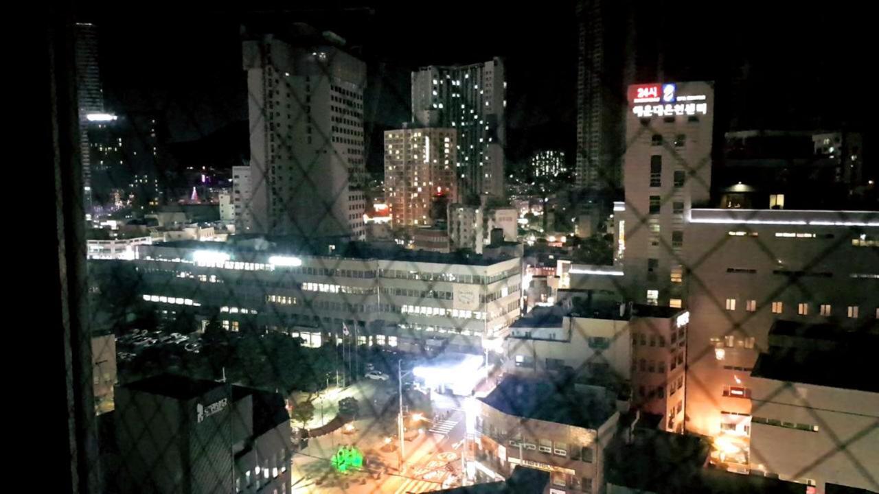 Busan Popcorn Hostel Екстериор снимка