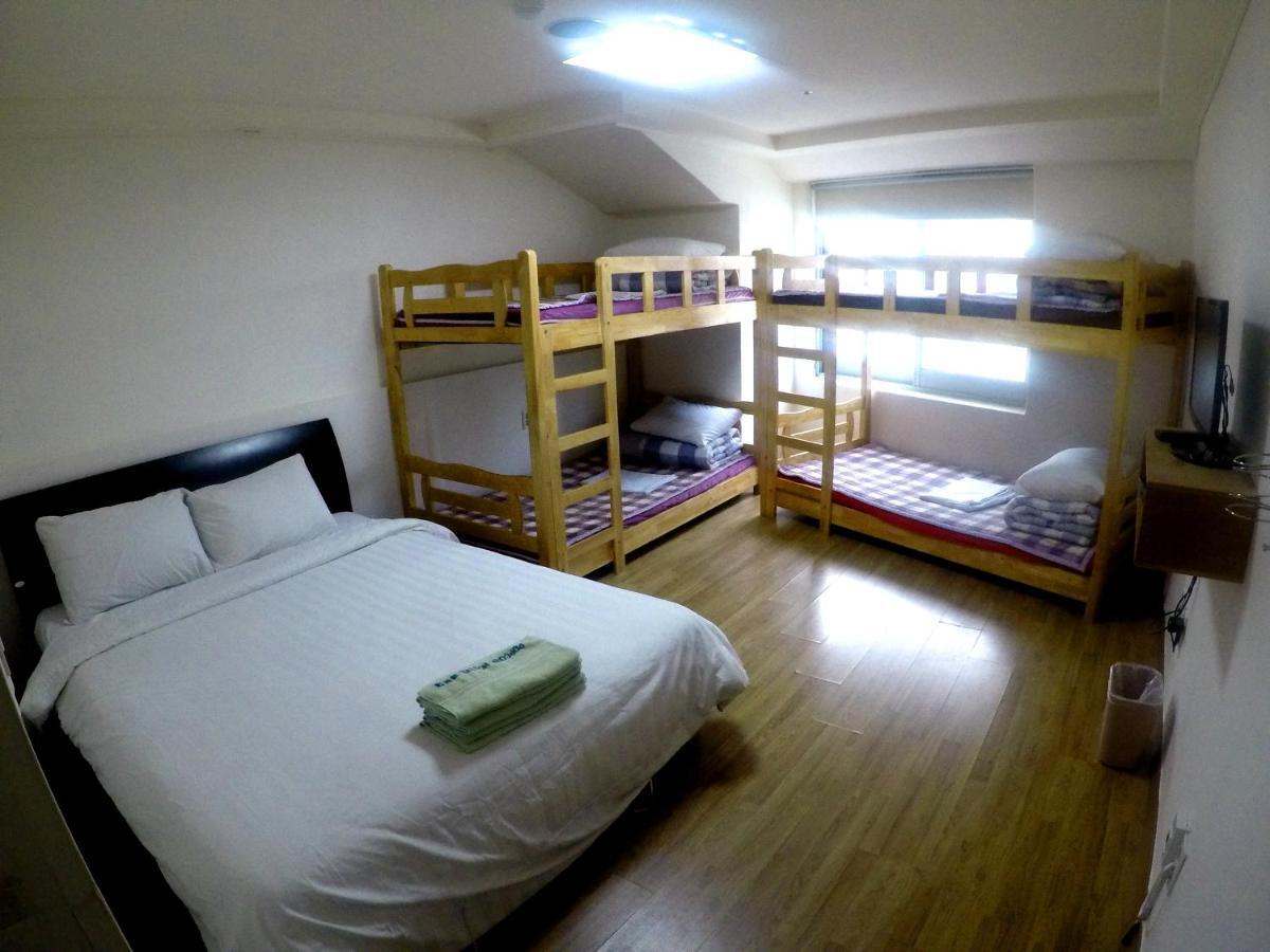Busan Popcorn Hostel Екстериор снимка