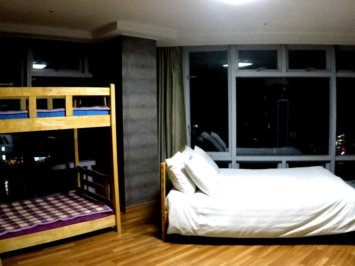 Busan Popcorn Hostel Екстериор снимка