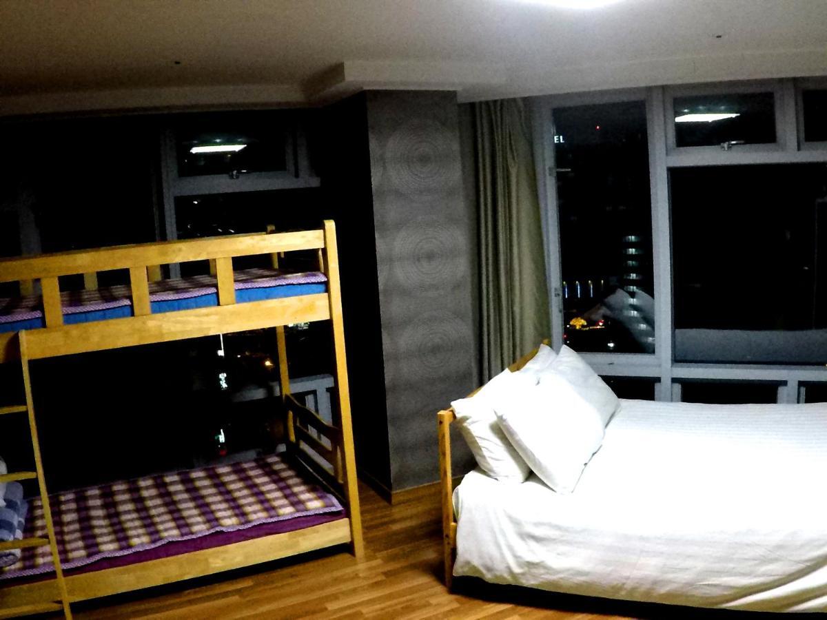Busan Popcorn Hostel Екстериор снимка